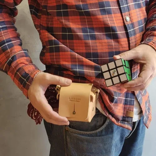 Vista 6 de Annoni Funda Rubik, funda de cuero, correa de hombro y cinturón o gancho para mochila