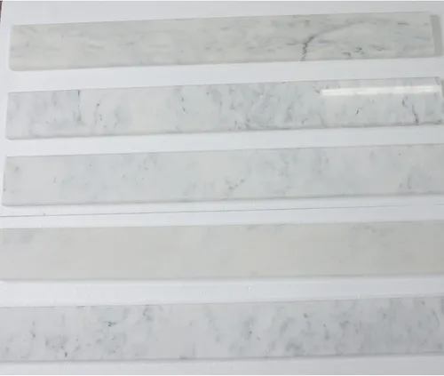 Vista 2 de Sillas italianas de mármol pulido Bianco Carrara