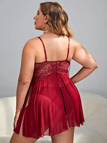 Vista 2 de WDIRARA Vestido de lencería de malla con encaje floral para mujer, talla grande, camisón con abertura