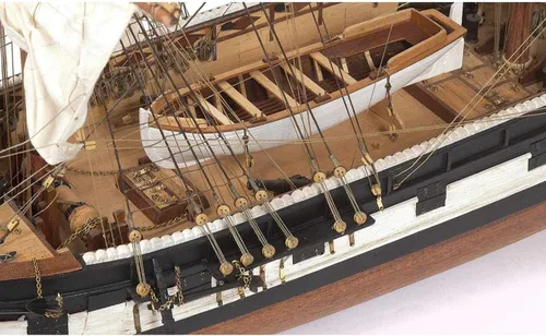 Vista 4 de Occre 12005 HMS Beagle Kit de modelado detallado a escala
