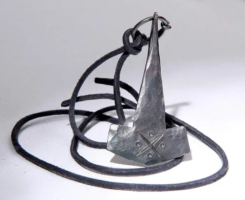 Vista 4 de Martillo de Thor- forjado a mano. Quien tenga este martillo, si es digno, poseerá el poder de Thor Hardened Blade- Colección de Arte