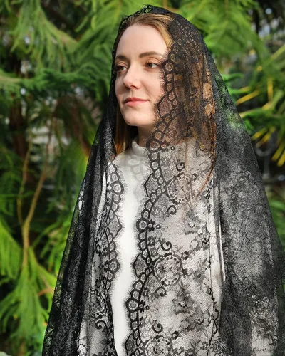 Vista 3 de Rectangular Church Veils for Women Spanish Floral Lace Chapel Veil Scarf Mantilla Wrap Shawl Mass Head Covering