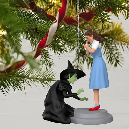 Vista 6 de Hallmark Keepsake Adorno de Navidad 2021, El Mago de Oz Bruja Malvada del Oeste y Dorothy ¡Dame esas pantuflas!