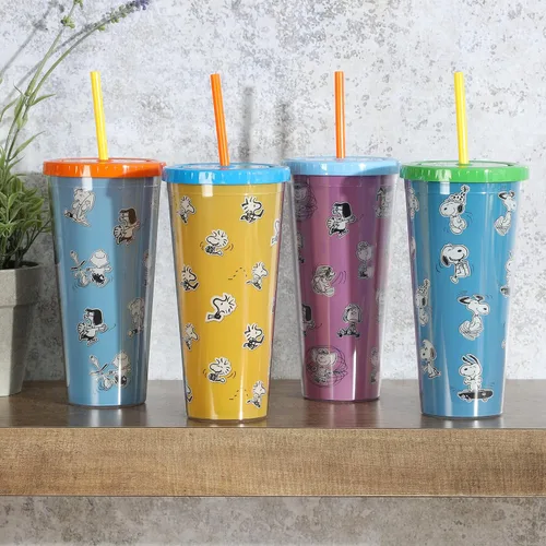 Vista 3 de Peanuts Snoopy 70th Anniversary - Juego de vasos de doble pared de 23.6 onzas con tapas y pajitas