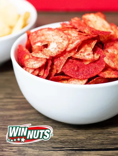 Vista 3 de WINNUTS Chamoy Dill Pickle Kettle Chips (paquete de 3, 5.6 onzas cada uno) Pepinillo picante con chamoy dulce y picante Bocadillo casero extra