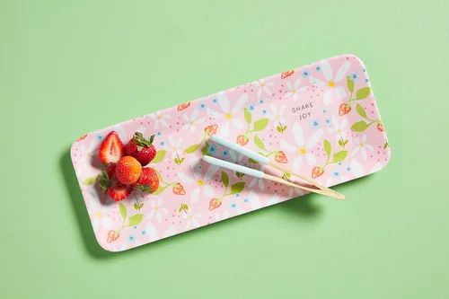 Vista 2 de Mud Pie Berry Floral Melamina Set, bandeja 6" x 15" pinzas 7", rosa