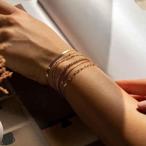 Vista 2 de Gold Bracelets for Women, 14K Gold Layered Bracelets Set Dainty Herringbone Chain Paperclip Link Bracelets Gold Cuban Bracelets for Women