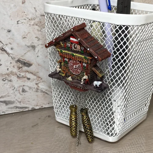 Vista 4 de A-ONE Reloj de cuco con diseño de casa de Austria, colección 3D, 1 pieza + camisas de Viena, parche de apliques 1 pieza de imán de refrigerador