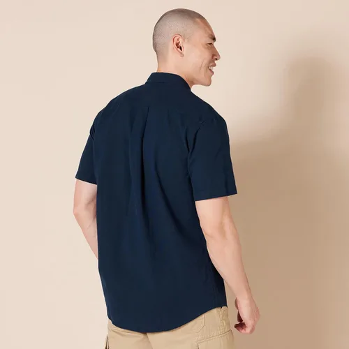 Vista 3 de Tienda Essentials Camisas Oxford para hombre, ajuste regular, manga corta