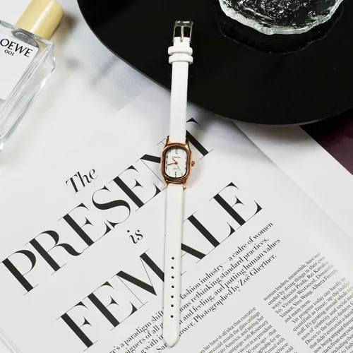 Vista 5 de Luxury Women's Analog Leather Strap Watch with Rose Gold-Tone Hands Square Watch & Round Watch