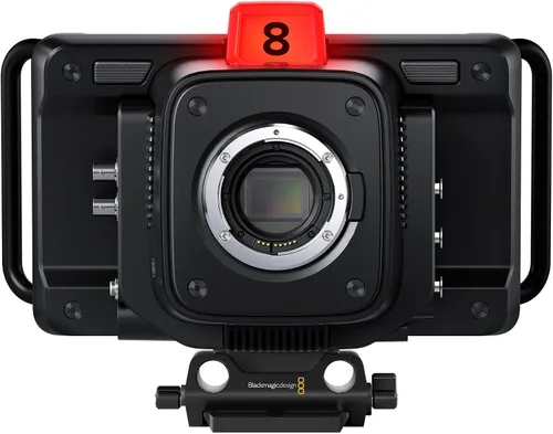 Vista 2 de Blackmagic Design Cámara de estudio 6K Pro (montura EF) Cámara de producción en vivo (CINSTUDMFT/G26PDK)