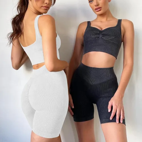 Vista 5 de OLCHEE Conjuntos de entrenamiento para mujer de 2 piezas, sin costuras, acanalado, lavado ácido, trajes de yoga, pantalones cortos y brasier