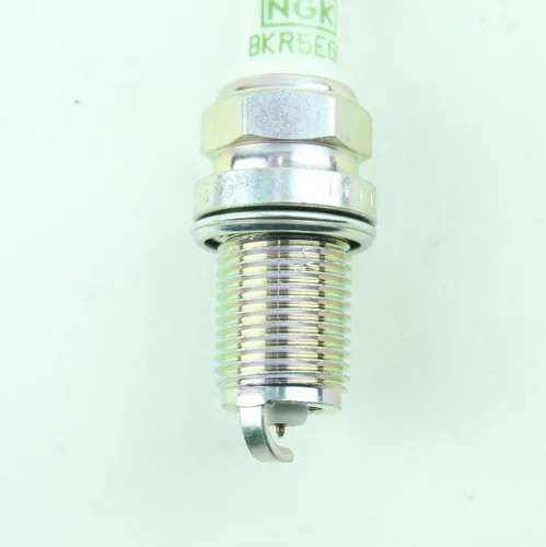 Vista 7 de NGK 7090 bujías de platino G-Power, BKR5EGP, 6 unidades NUEVAS