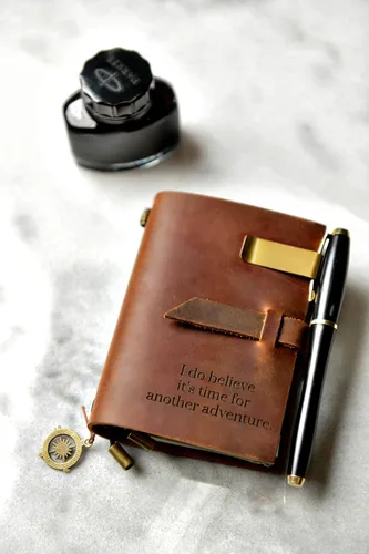 Vista 7 de Personalized Distressed Leather Journal by Left Coast Original