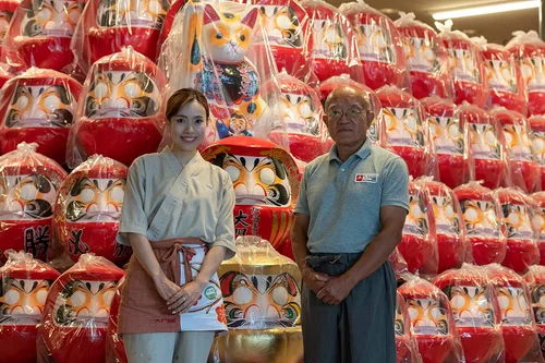 Vista 7 de Muñeca Daruma, fabricada en Japón, 4.7 pulgadas, buena suerte y buenos deseos (rojo)