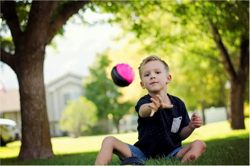 Vista 3 de LMC Products Mini balón de fútbol americano pequeño de espuma en espiral de 5 pulgadas para niños, paquete de 3 mini balones de fútbol para niños