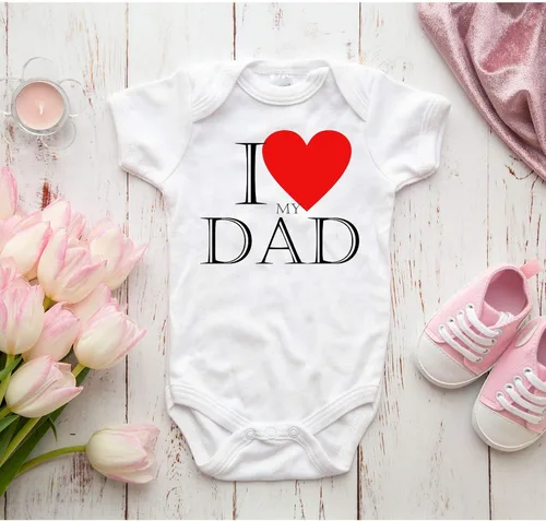 Vista 2 de TripleBDesigns I Love My Dad Body lindo bebé de una pieza para el día del padre