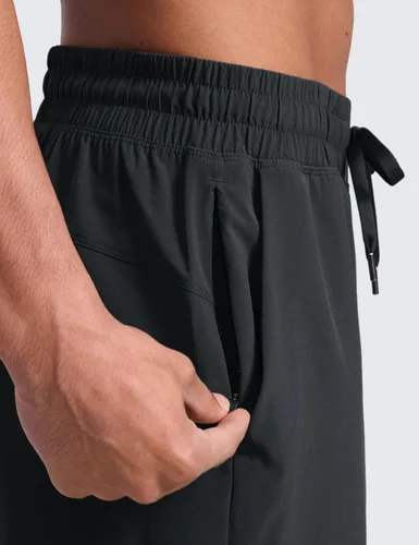 Vista 6 de CRZ YOGA Pantalones cortos de entrenamiento sin forro para hombre de 5 pulgadas, ligeros, de secado rápido, para correr, deportes, atletismo