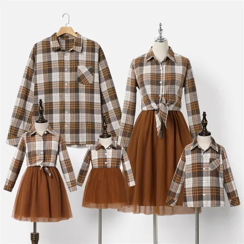 Vista 7 de PATPAT Conjuntos familiares a juego para mamá y yo, vestido de malla de tul de manga larga, camisa de botones a cuadros