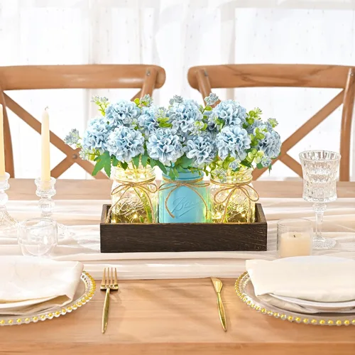 Vista 7 de BLEUM CADE Decoración de mesa de centro de mesa, 3 piezas de flores artificiales de hortensias en frascos Mason con bandeja de madera para mesa
