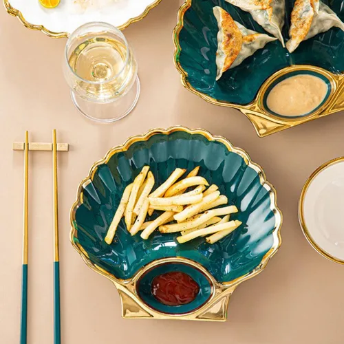 Vista 2 de DOITOOL Plato de bola de masa en forma de concha con compartimento para salsa, elegante plato de cerámica para sushi para albóndigas, aperitivos