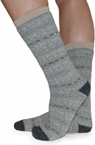 Vista 2 de Invisible World Calcetines de cabaña de alpaca para mujer, cálidos, acogedores, lindos
