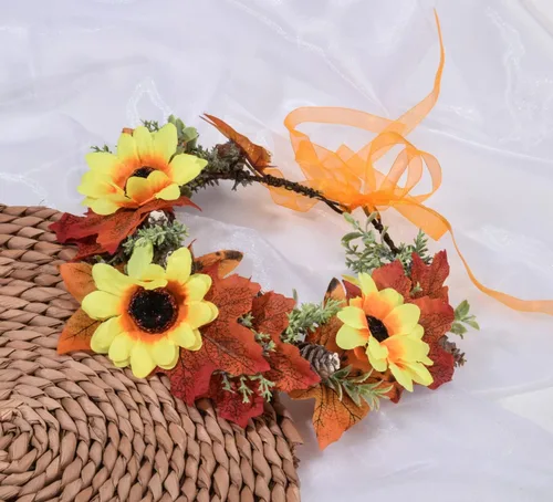 Vista 2 de DDazzling Corona de flores de rosas para mujeres y niñas, accesorio para fotos de maternidad, accesorio para novia, dama de honor, tocado floral