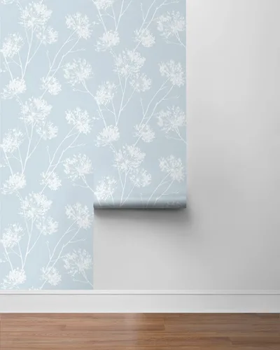 Vista 7 de NextWall One O'Clocks Botanical - Papel tapiz autoadhesivo (azul claro)