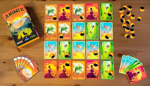 Vista 2 de Blue Orange Juegos Animix- Juego de cartas de estrategia para 2 a 6 jugadores. Recomendado para niños de 8 años en adelante.