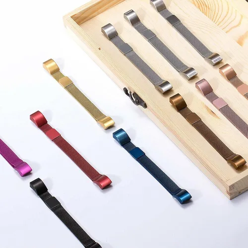 Vista 7 de Bandas de metal compatibles con Fitbit Alta/Fitbit Alta HR, malla de bucle de acero inoxidable transpirable, pulsera magnética ajustable para Oro