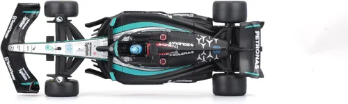 Vista 6 de Bburago 1:43 Scale 2024 Formula Race Mercedes W15 Vehículo fundido a presión con casco, Russell # 63