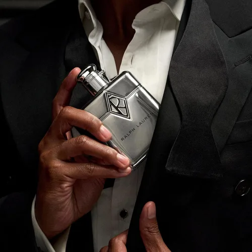 Vista 3 de Ralph Lauren Fragrances - Ralph's Club New York - Eau de Parfum - Colonia Amaderada y Ambarada para Hombres - Con Grosella Negra, Vainilla y Sándalo