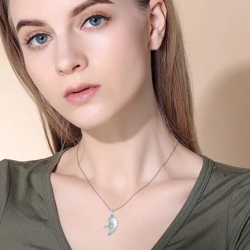Vista 5 de Collares para pareja para novio y novia, collar de plata de ley con dos almas con la frase "You Hold the Key to My Heart", collar para él y ella