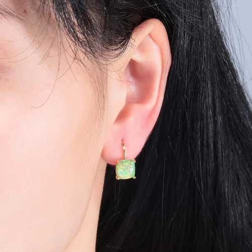 Vista 2 de CiNily Aretes colgantes para mujeres y niñas, hipoalergénicos, chapados en oro de 14 quilates, aretes con dije cuadrado de ópalo, aretes de palanca