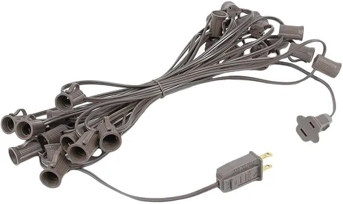 Vista 6 de Novelty Lights Cadena de luces de Navidad C7 de 25 pies para exteriores, tira de luces para patio, base de candelabro (C7/E12), espacio de 12 Blanco