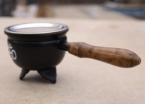 Vista 2 de Quemador de incienso de carbón de metal grande con mango de madera (Om)