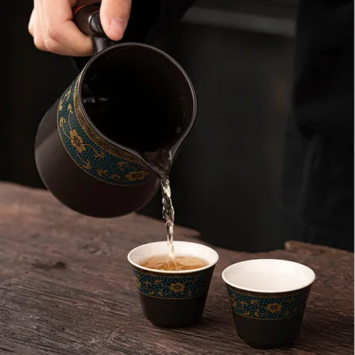 Vista 4 de fanquare Juego de té de gongfu negro, juego de té chino de Kung Fu con ribete dorado, juego de té de porcelana con bolsa portátil