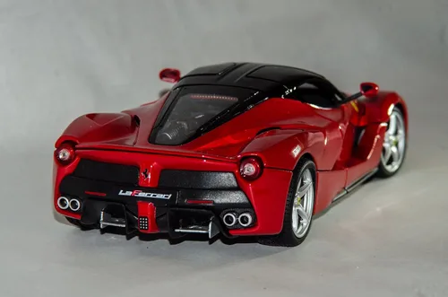 Vista 3 de Bburago 1:18 FERRARI Signature Series LAFERRARI Coche Diecast Rojo 18-16901RD