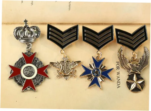 Vista 3 de Amosfun Pin de solapa de cumpleaños para hombre, disfraz de estrella, uniforme soviético, disfraz colonial, máscara de gas ruso, 2 uds