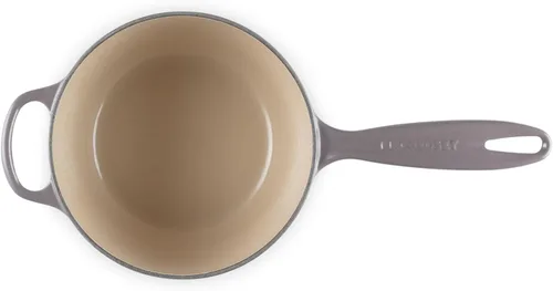 Vista 3 de Le Creuset - Cacerola esmaltada con firma de hierro fundido, 2.25 cuartos de galón, Ostión