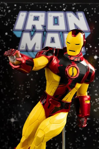 Vista 4 de McFarlane Marvel Iron Man - Juguete coleccionable a escala 1:6 con escena y cómic (Iron Man #256)