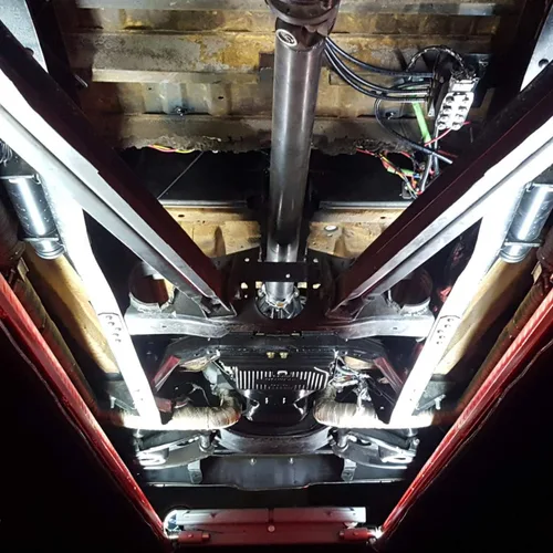 Vista 4 de Luces para Elevador de 4 Postes Tira LED Súper Brillante con Imanes de Neodimio (LEDs Blancos, Elevadores de 13')