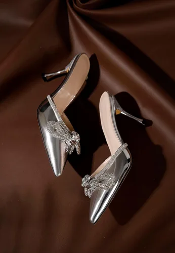 Vista 4 de Zamikoo Sandalias tipo mule para mujer, sandalias de tacón alto con lazo, tacones brillantes con diamantes de imitación para el verano, 3.5 pulgadas