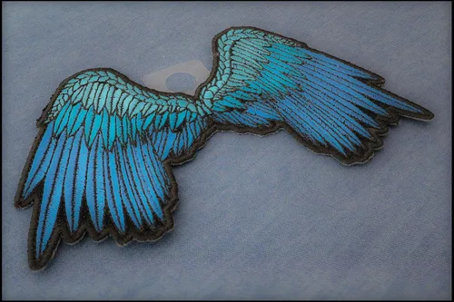 Vista 5 de Parche azul con alas de ángel pequeñas y hermosas - 5 x 3 pulgadas. Parche bordado para planchar (P3200)
