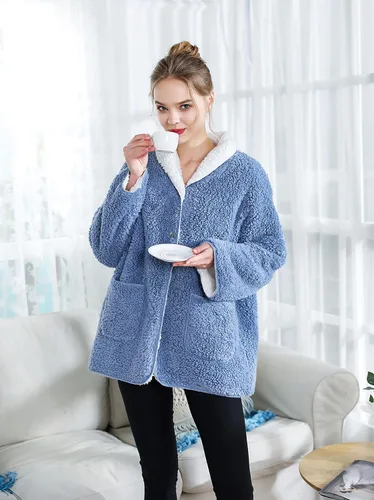Vista 7 de Chaqueta de cama reversible con botones frontales y de felpa sherpa azul y marfil para mujer