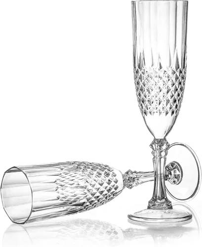 Vista 2 de Laura Stein Paquete de 4 vasos desechables estilo cristal con tallo Hard plastic looks like real glass; for weddings, toasts, catering & showers