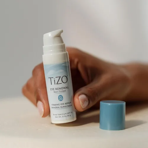 Vista 5 de TIZO TIZO Eye Renewal SPF20 Peso neto 0.5 oz/15 g, 1 unidad