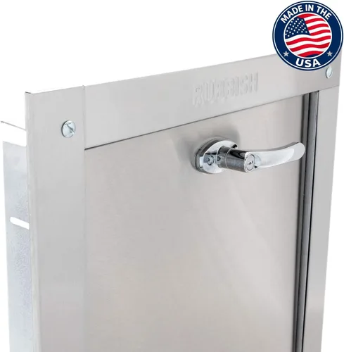 Vista 2 de Manija universal de acero inoxidable compatible con ADA en L con cierre estándar de 12 pulgadas de ancho x 15 pulgadas de alto, puerta de canal