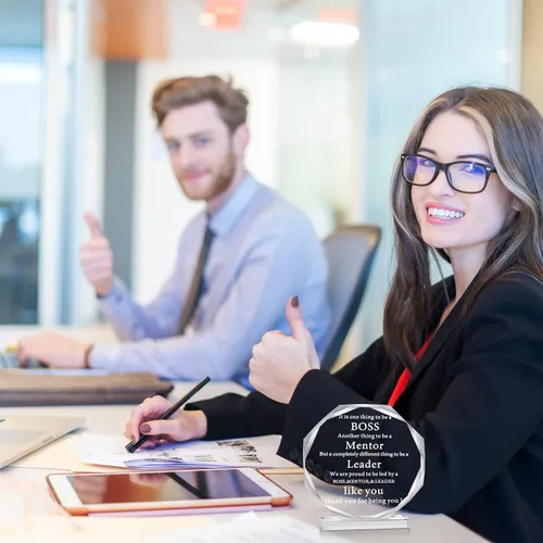 Vista 4 de Yulejo Regalos de Jefe Acrílico Regalos del Día del Jefe para Hombres Mujeres Líder de Oficina Regalo de Despedida para Apreciación Placa Divertida