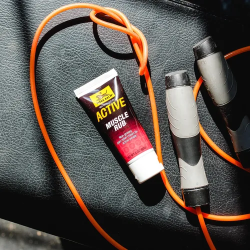 Vista 6 de Tiger Balm Muscle Rub, tubos de 2 onzas (paquete de 6)